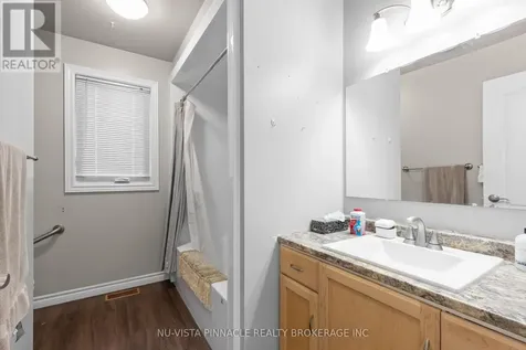 71 Melanie Drive Aylmer ON N5H 3G5