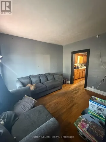 1271 2nd Avenue East Owen Sound ON N4K 2J2