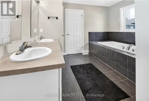 104 Tartan Avenue Kitchener ON N2R 1R7