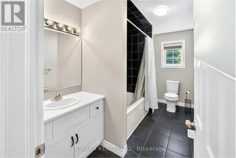 104 Tartan Avenue Kitchener ON N2R 1R7