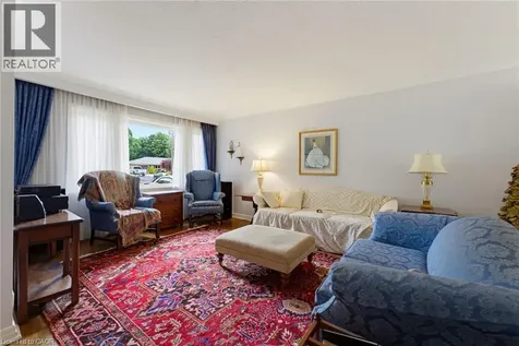320 River Side Drive Oakville ON L6K 3N4
