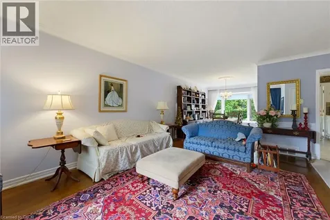 320 River Side Drive Oakville ON L6K 3N4