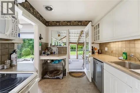 320 River Side Drive Oakville ON L6K 3N4