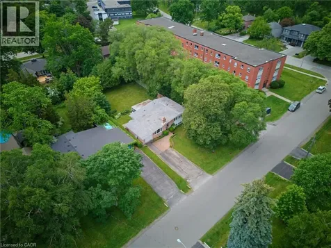 320 River Side Drive Oakville ON L6K 3N4
