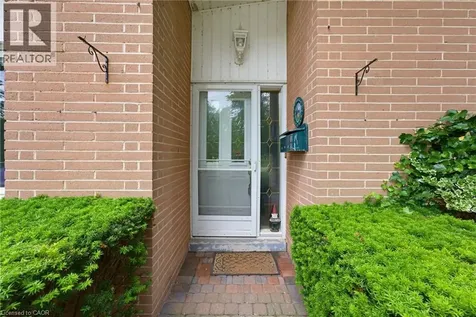 320 River Side Drive Oakville ON L6K 3N4