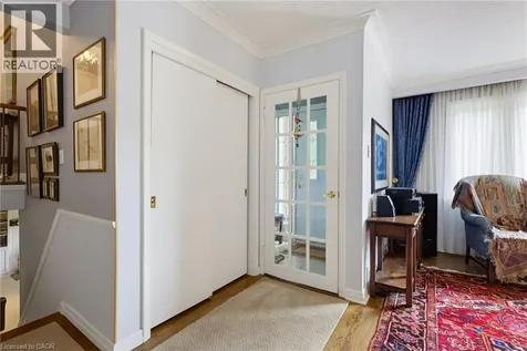 320 River Side Drive Oakville ON L6K 3N4