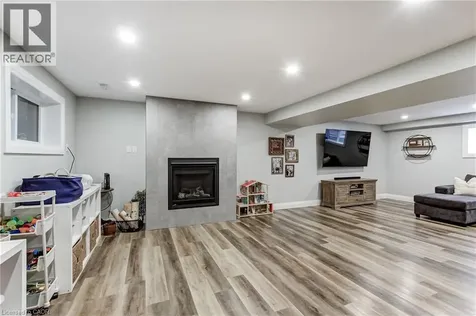 612 Marley Road Burlington ON L7T 3R7