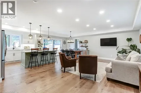 612 Marley Road Burlington ON L7T 3R7