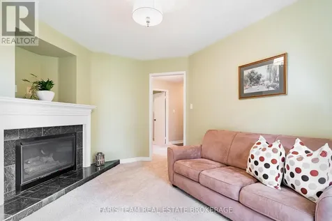 1 Rigby Drive Wasaga Beach ON L9Z 1J1
