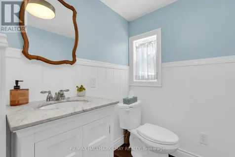 414 Forest Avenue Orillia ON L3V 3Z8