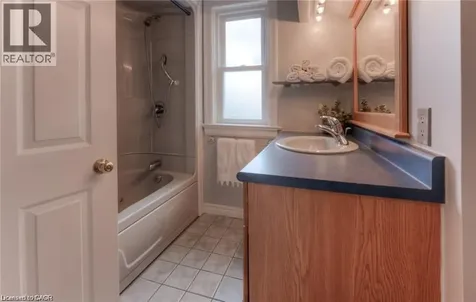 465 Nyberg Street Kitchener ON N2G 2Z2