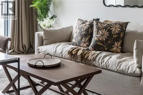 870 Queenston Road Stoney Creek ON L8G 0B9