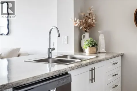 870 Queenston Road Stoney Creek ON L8G 0B9