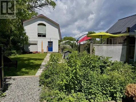 22 Perth Street Rideau Lakes ON K0G 1V0