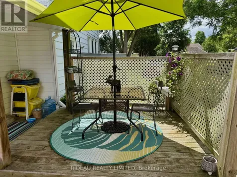 22 Perth Street Rideau Lakes ON K0G 1V0
