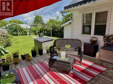 22 Perth Street Rideau Lakes ON K0G 1V0
