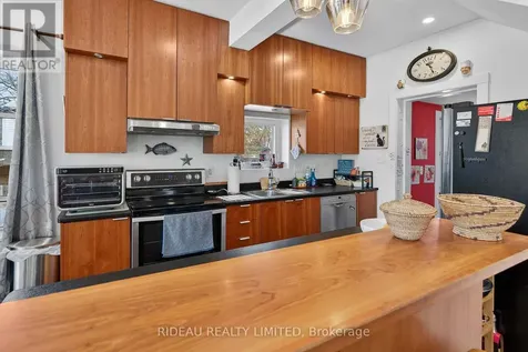 22 Perth Street Rideau Lakes ON K0G 1V0