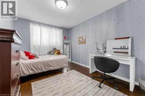 338 East 24th Street Hamilton ON L8V 2Y6