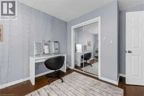 338 East 24th Street Hamilton ON L8V 2Y6