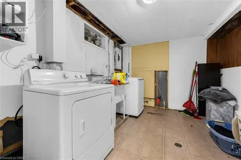 338 East 24th Street Hamilton ON L8V 2Y6