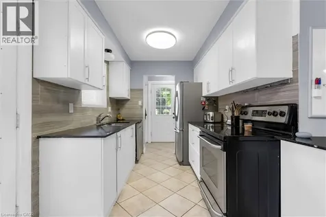 338 East 24th Street Hamilton ON L8V 2Y6