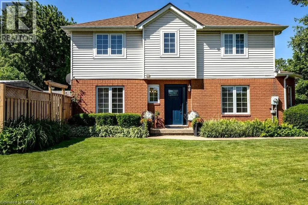 37 Walker Court Grimsby ON L3M 5J5