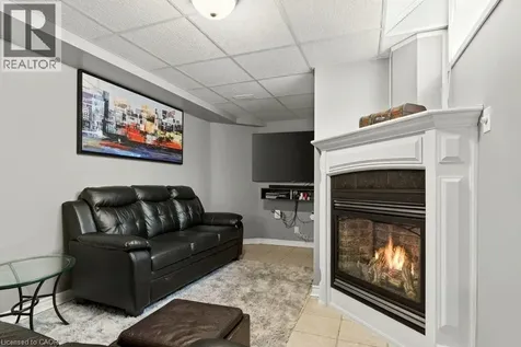 37 Walker Court Grimsby ON L3M 5J5