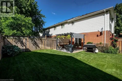 37 Walker Court Grimsby ON L3M 5J5