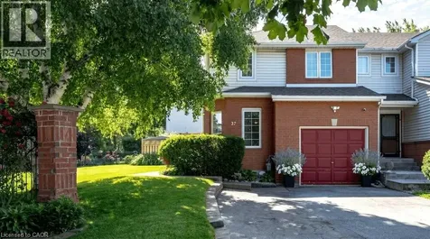 37 Walker Court Grimsby ON L3M 5J5
