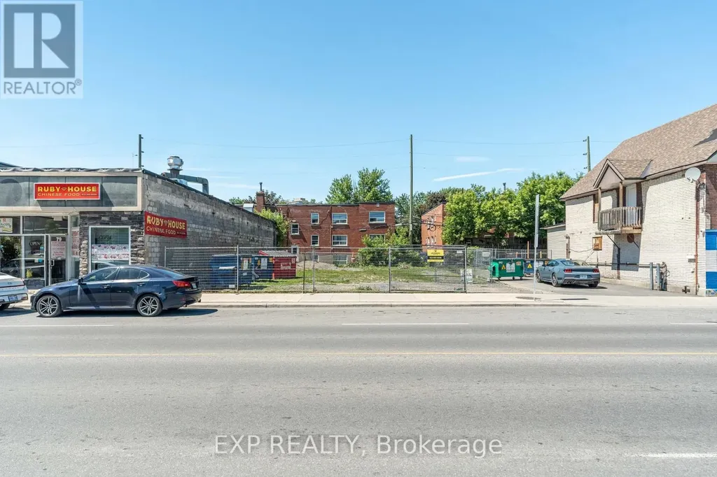 81 Montreal Road Ottawa ON K1L 6E8