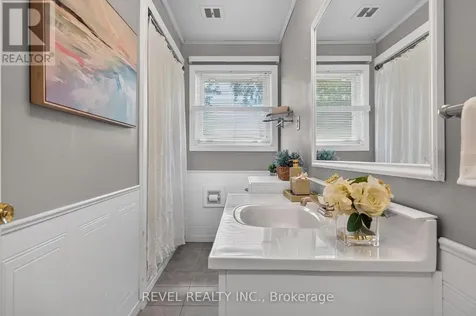 1804 St. Anne Street Tecumseh ON N8N 1V4