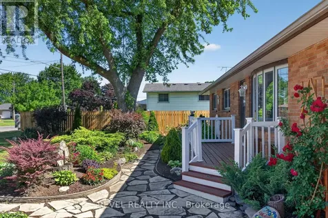 1804 St. Anne Street Tecumseh ON N8N 1V4