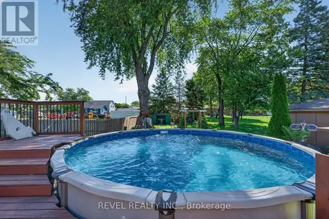 1804 St. Anne Street Tecumseh ON N8N 1V4