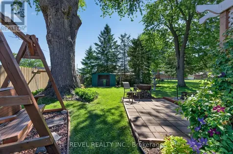 1804 St. Anne Street Tecumseh ON N8N 1V4