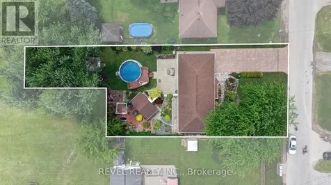 1804 St. Anne Street Tecumseh ON N8N 1V4