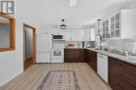 1804 St. Anne Street Tecumseh ON N8N 1V4