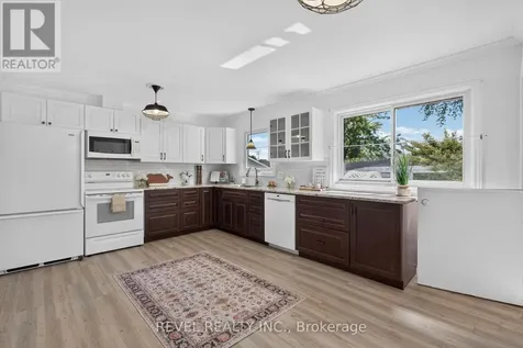 1804 St. Anne Street Tecumseh ON N8N 1V4