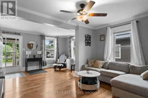 282 Sydenham Street Gananoque ON K7G 1C3