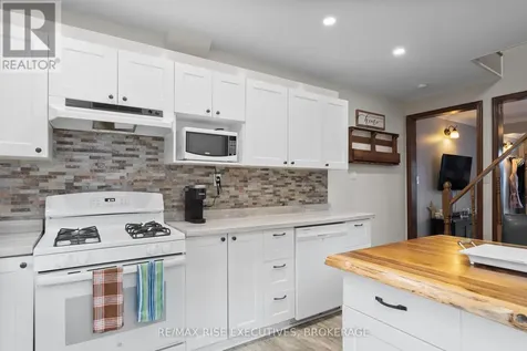 282 Sydenham Street Gananoque ON K7G 1C3
