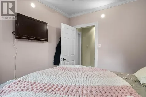 282 Sydenham Street Gananoque ON K7G 1C3