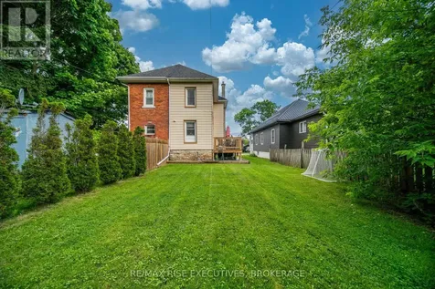 282 Sydenham Street Gananoque ON K7G 1C3