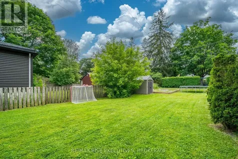 282 Sydenham Street Gananoque ON K7G 1C3