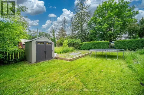 282 Sydenham Street Gananoque ON K7G 1C3