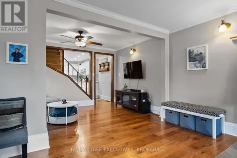 282 Sydenham Street Gananoque ON K7G 1C3