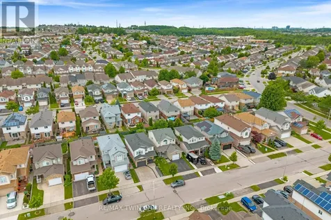 925 Copper Leaf Crescent Kitchener ON N2E 3W1