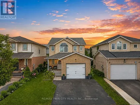 925 Copper Leaf Crescent Kitchener ON N2E 3W1