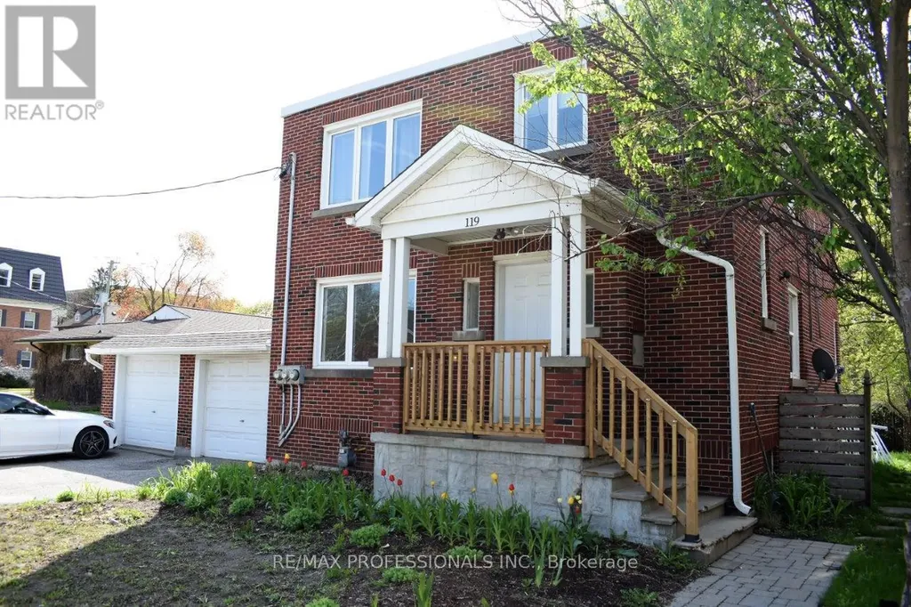 119 Erb Street Waterloo ON N2J 1M1