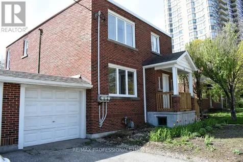 119 Erb Street Waterloo ON N2J 1M1