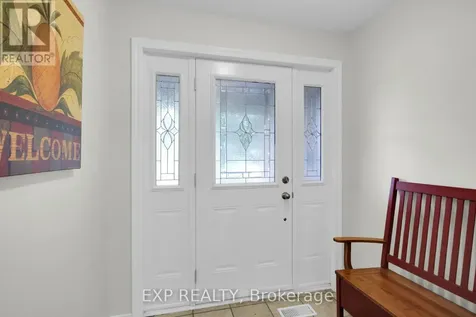 40 Huntview Private Ottawa ON K1V 0M5