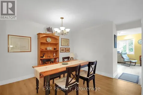 40 Huntview Private Ottawa ON K1V 0M5